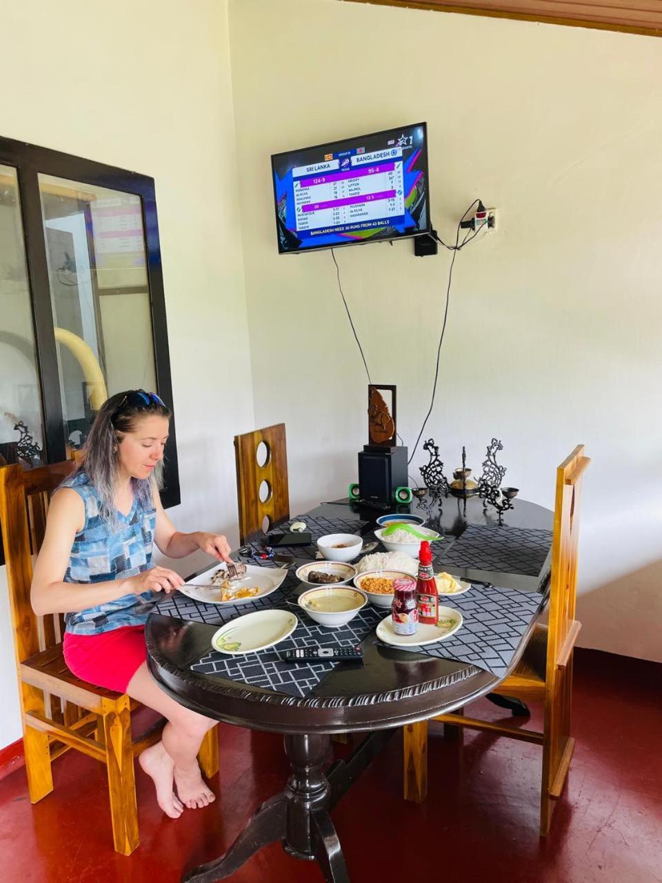 Lake Classical Guest House Kandy Bagian luar foto