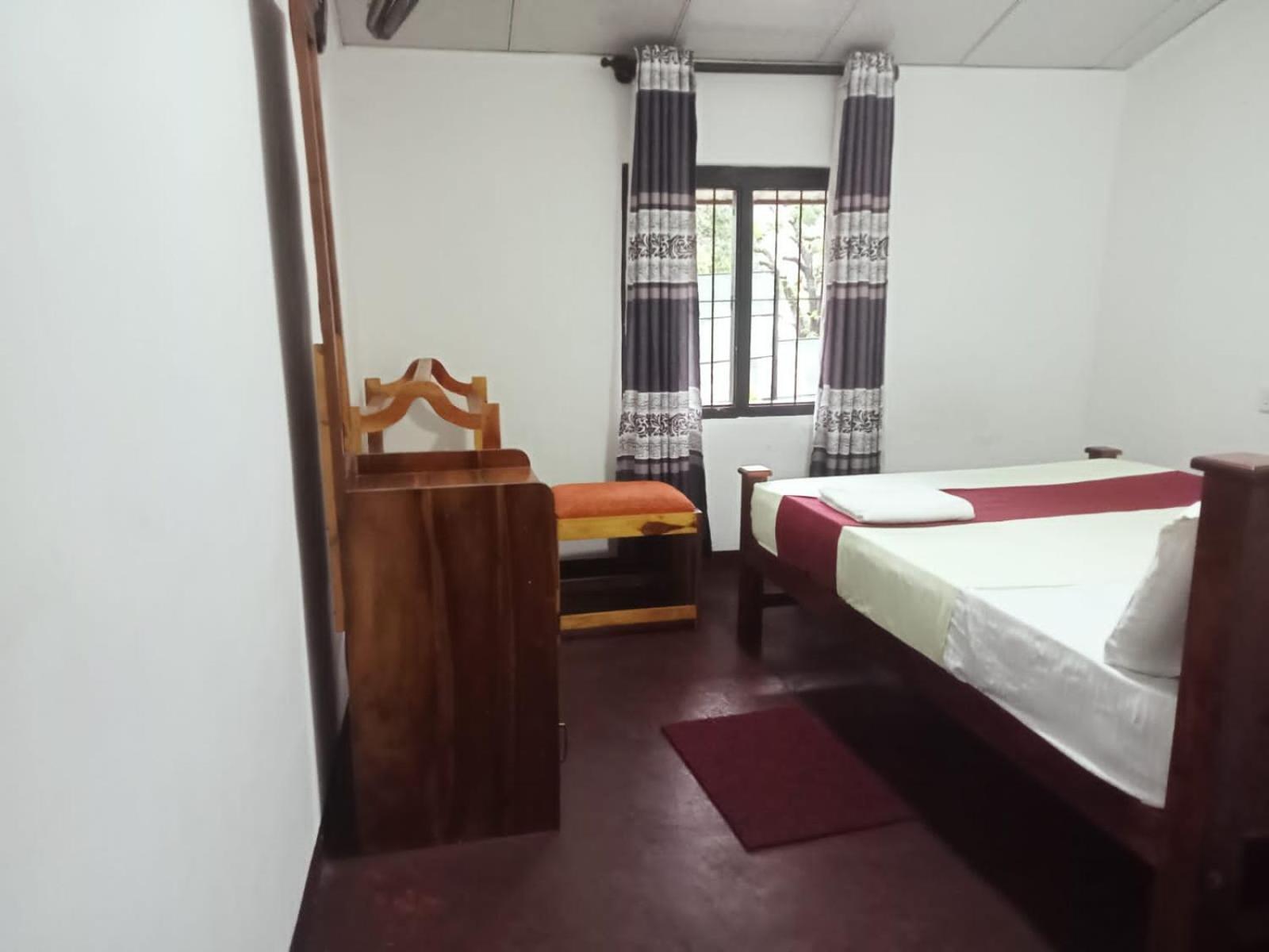 Lake Classical Guest House Kandy Bagian luar foto