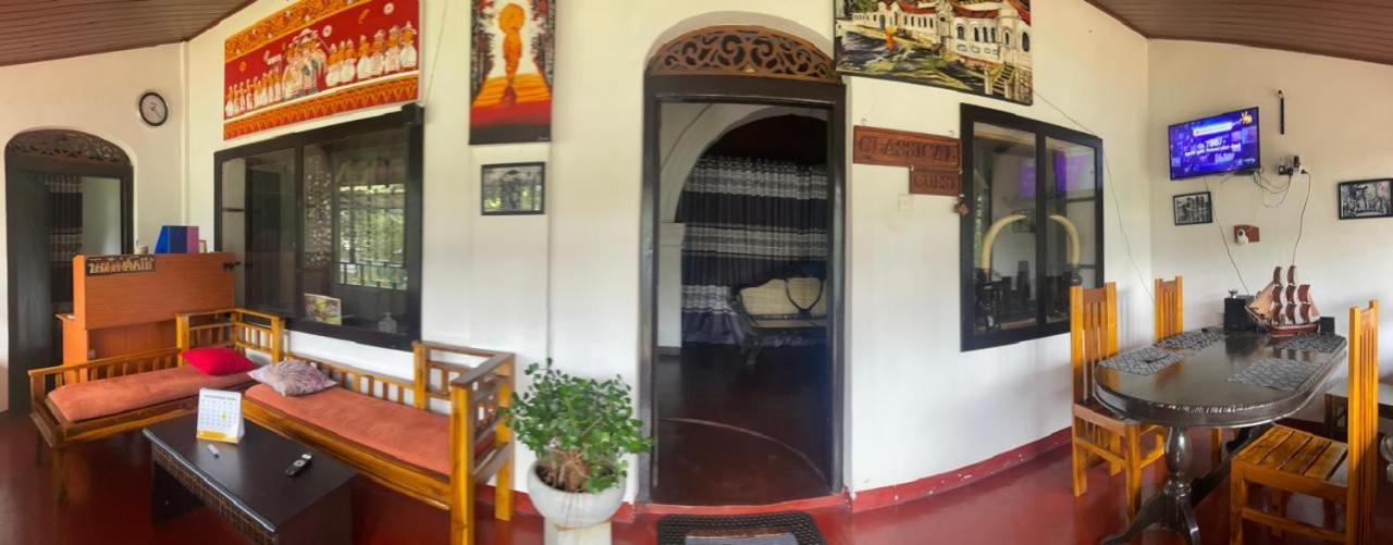 Lake Classical Guest House Kandy Bagian luar foto